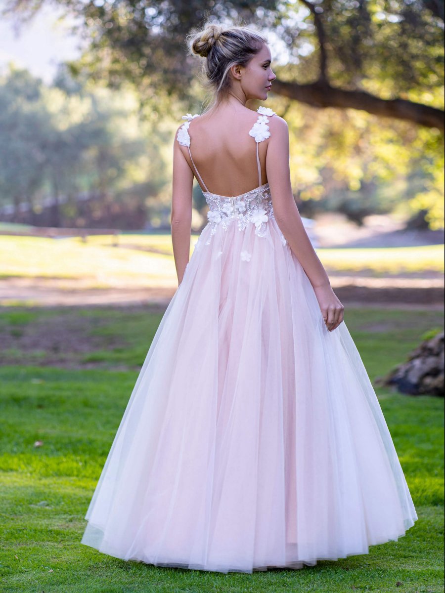 V-neck Lace Bow Straps Floor Length Tulle Prom Dresses