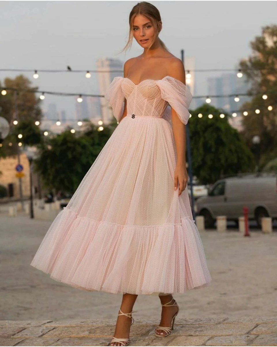 A-line Tulle Sweetheart Tea-Length Homecoming Dresses