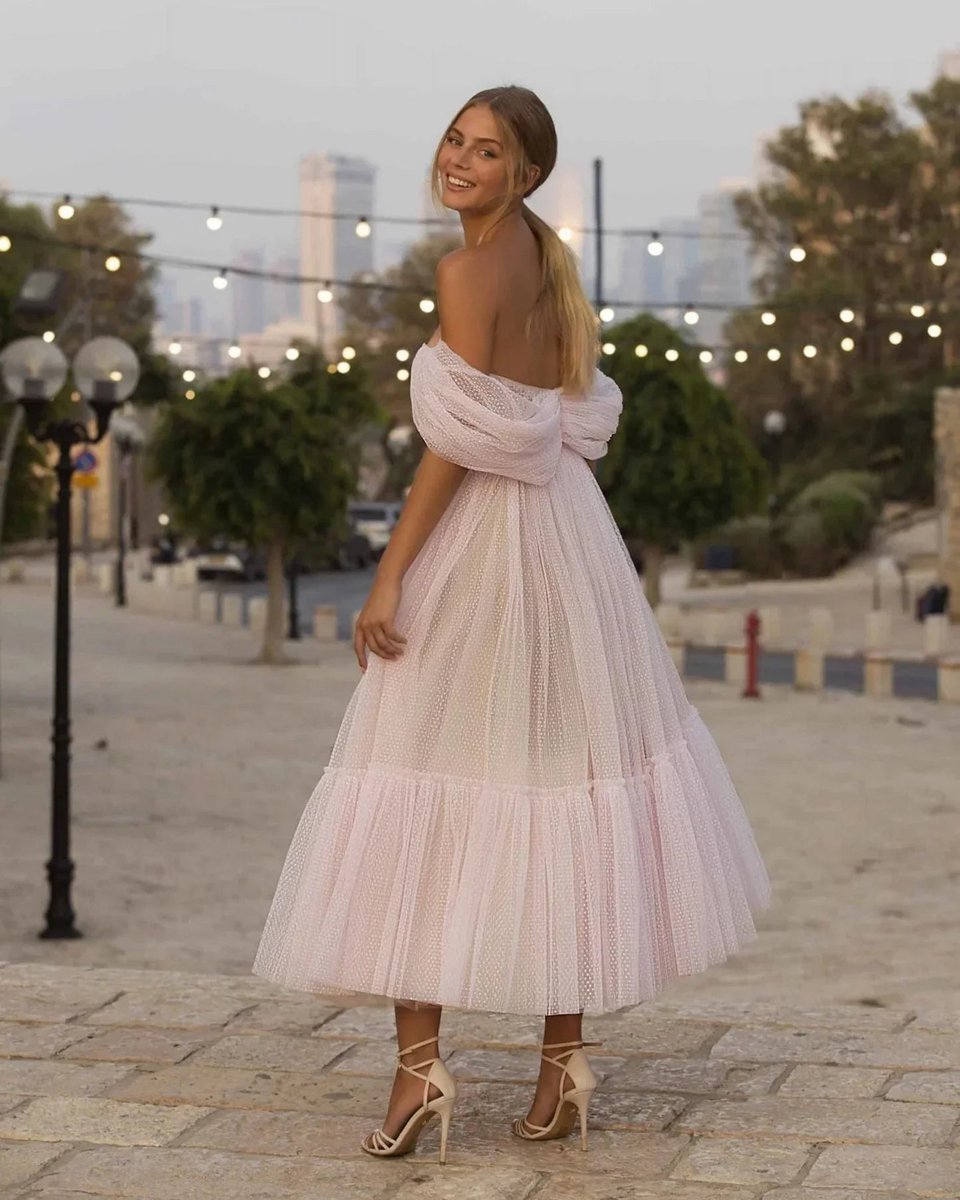 A-line Tulle Sweetheart Tea-Length Homecoming Dresses