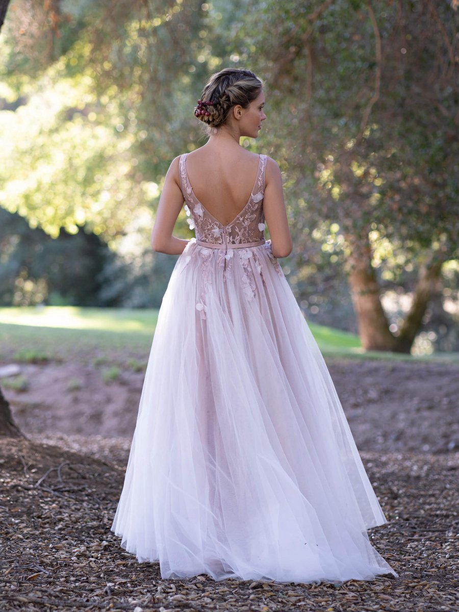 V-neck Appliques and 3D Flowers Lace Tulle Prom Dresses