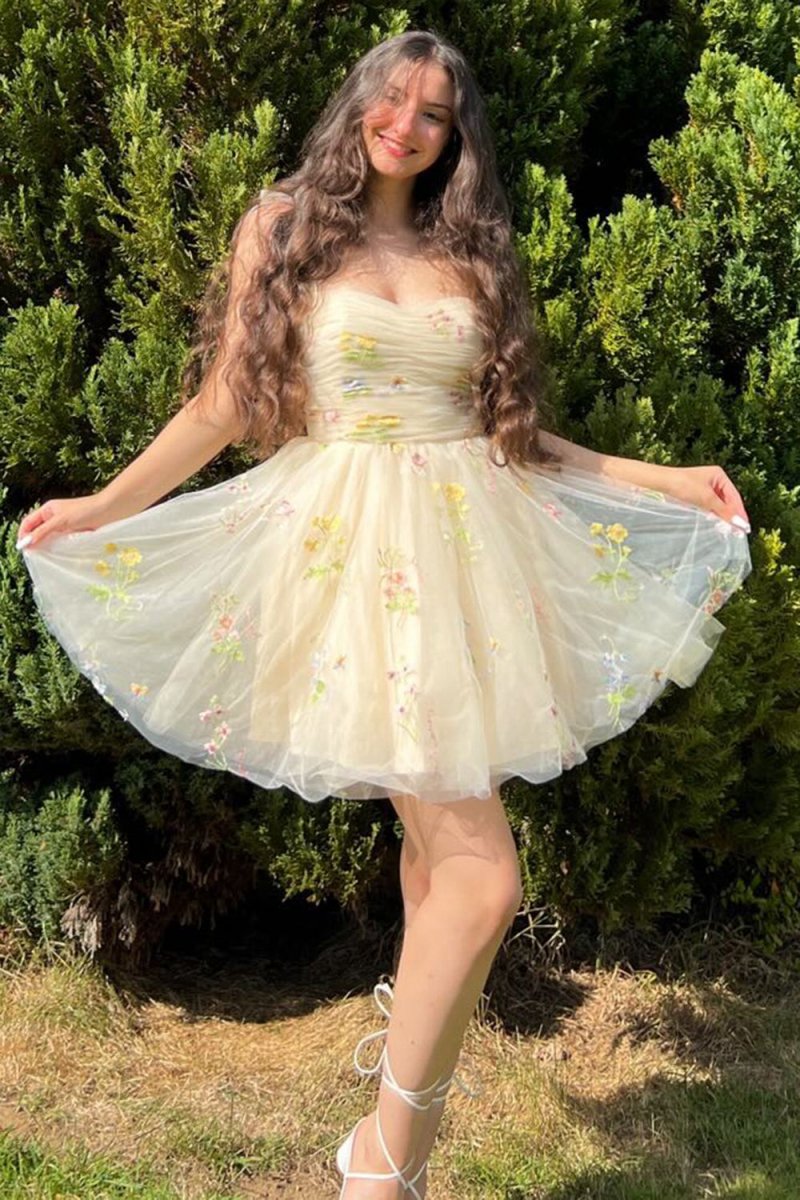 A-line Short Floral Embroidery Homecoming Dresses