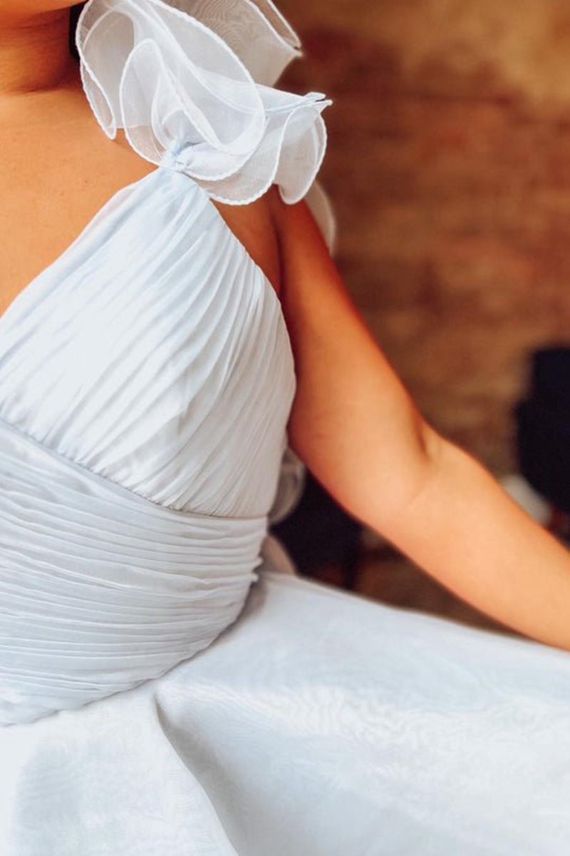 A-line Organza V Neck Homecoming Dresses