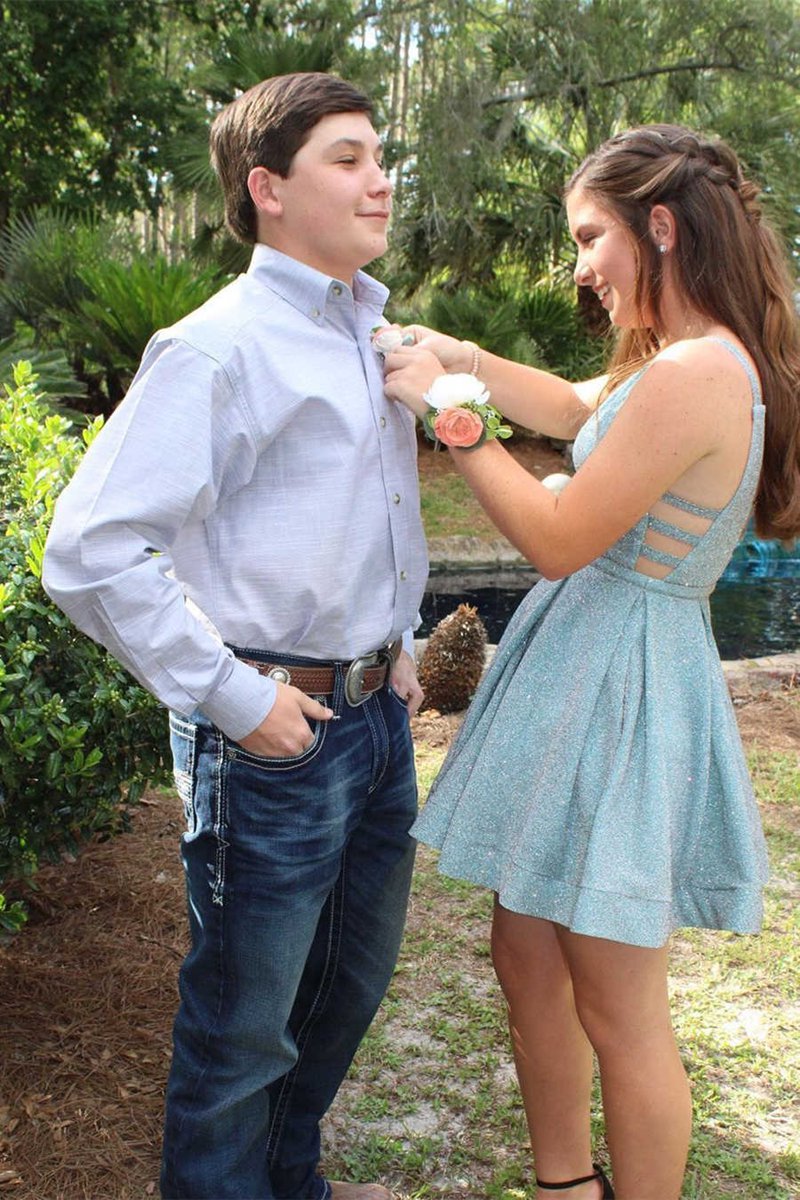 Glitter A-line V-Neck Short Homecoming Dresses