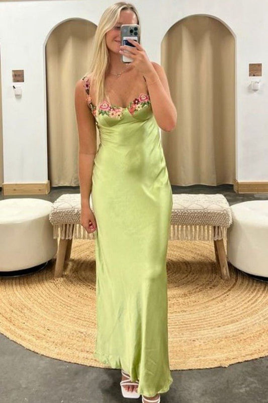 Spaghetti Straps Sheath Appliques Satin Prom Dresses