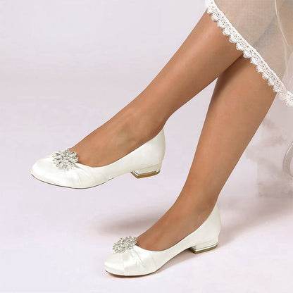 Flat Shoes with Crystal Flower Decoration