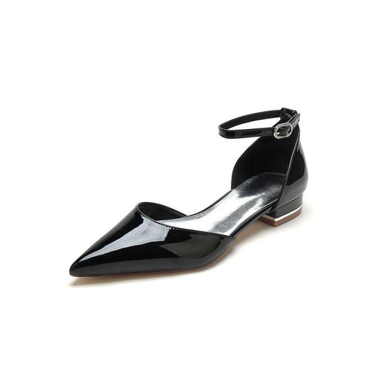 Low-Heeled Shoes with Metal Strap