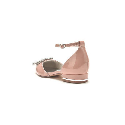 Low-Heeled Shoes with Metal Strap