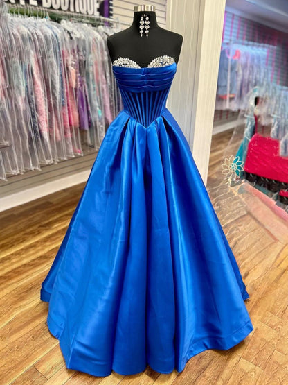 A-line Beaded Sweetheart Satin Prom Dresses