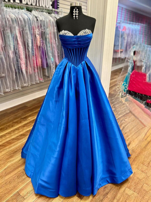 A-line Beaded Sweetheart Satin Prom Dresses
