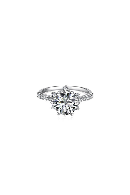 Round-Cut Shiny Star Engagement Ring