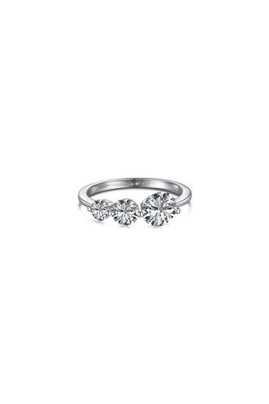 Round-Cut Three Sparkle Zircon Ring