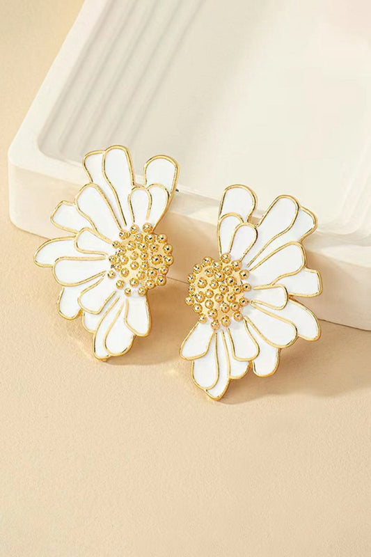 Vintage Daisy Flower Stud Earrings