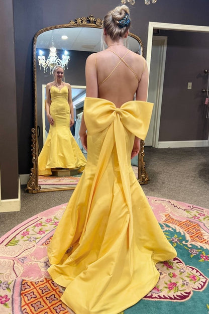 V-Neck Bow-Back Trumpet Long Gown