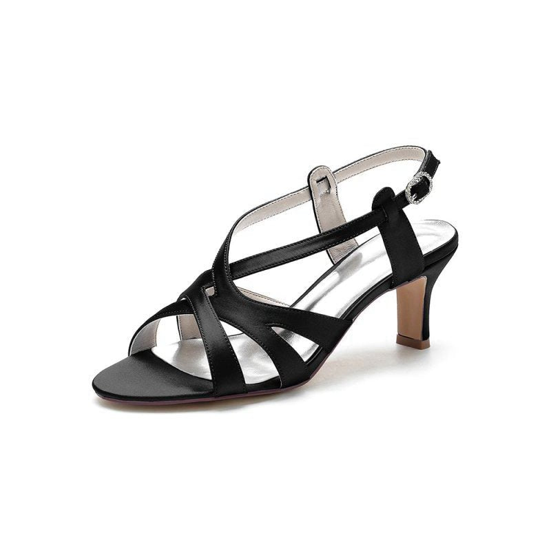 Cross-Strap Pump with Elegant Buckle