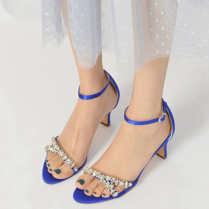 Glamorous Shiny Pump with Chain and Crystal Embellishments