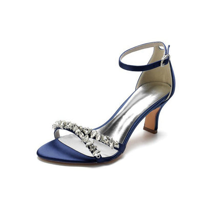Glamorous Shiny Pump with Chain and Crystal Embellishments