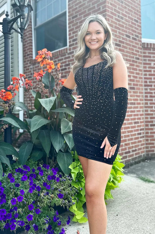 Scoop Neck Velvet Beaded Short Homecoming Dresses