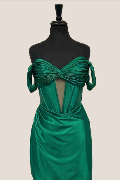 Off the Shoulder Ruched Mini Homecoming Dresses