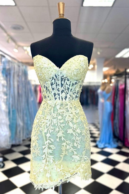 Sweetheart Sheer Lace Corset Tight Homecoming Dresses