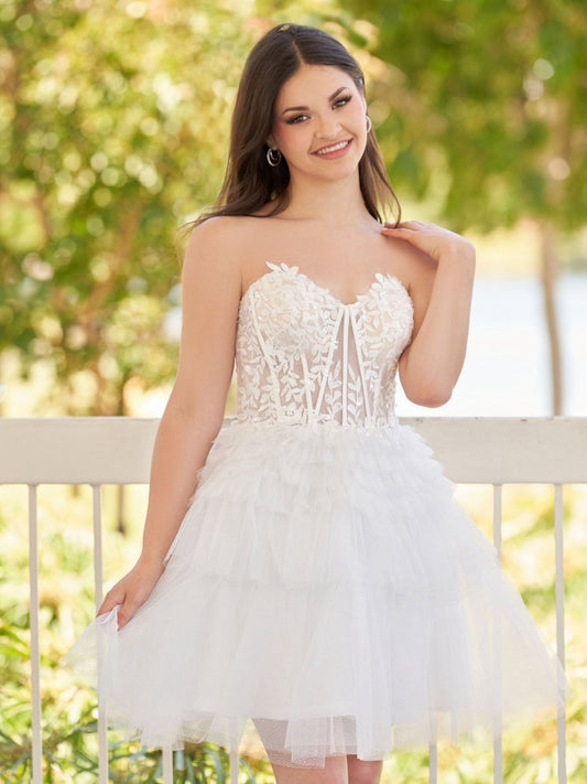 A-line Sweetheart Lace Short Homecoming Dresses