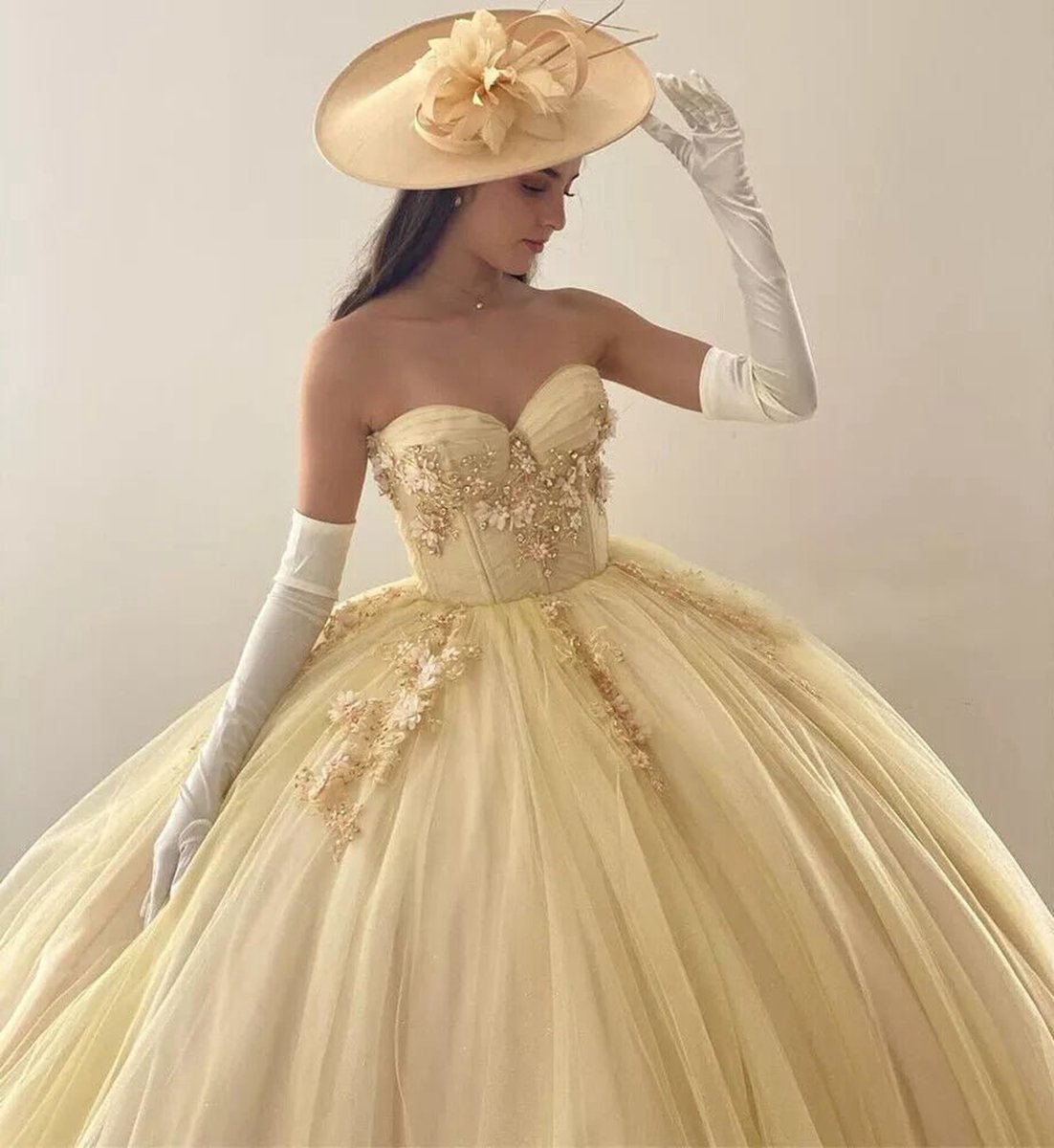 Ball-Gown Tulle Sweetheart Quinceanera Dresses with Appliques
