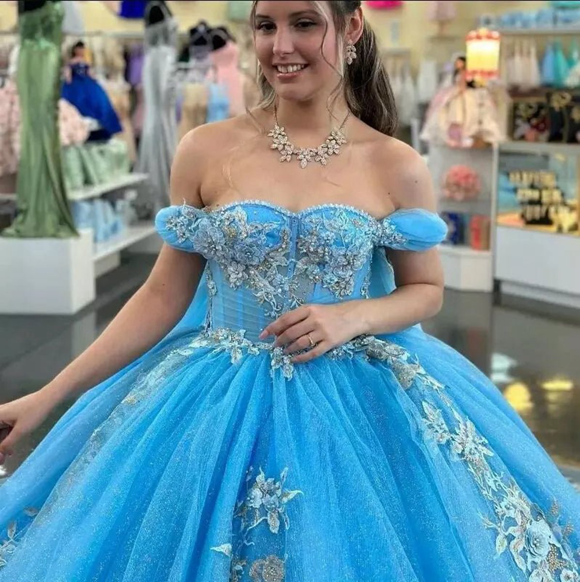 Ball-Gown Appliques Quinceanera Dresses with Cape