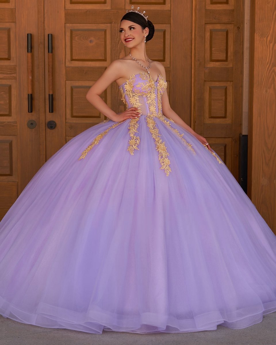 Sweetheart Sleeveless Quinceanera Dresses with Appliques