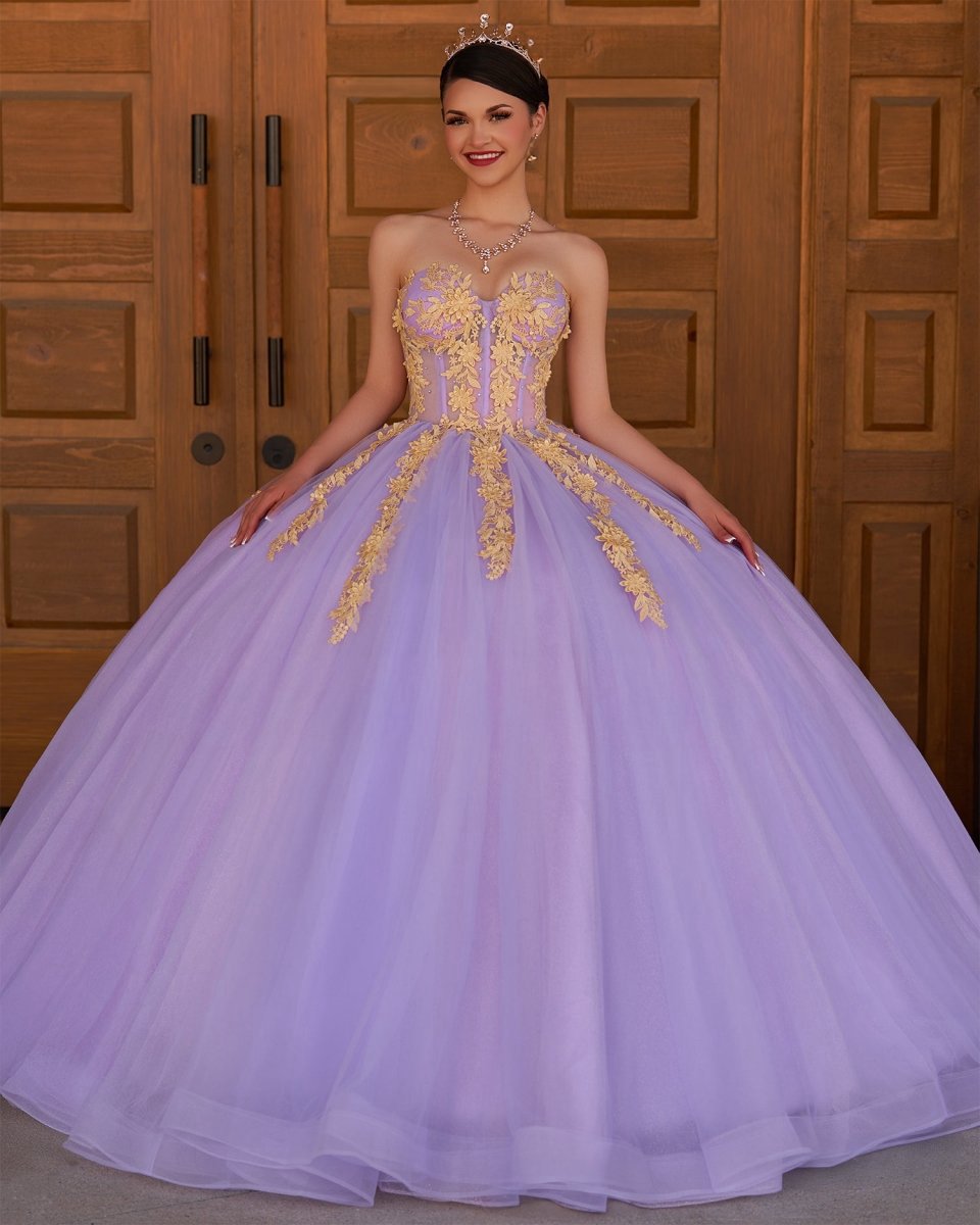 Sweetheart Sleeveless Quinceanera Dresses with Appliques