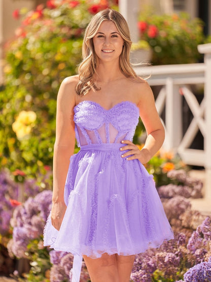A-line Tulle Strapless Homecoming Dresses