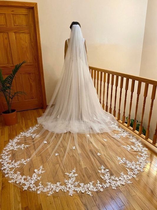 Vintage Floral Lace White Bridal Veil Wedding Veil With Comb