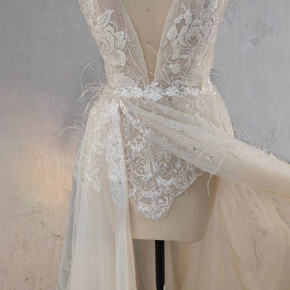 Spaghetti Straps Appliqued Lace Wedding Dresses with Feathers