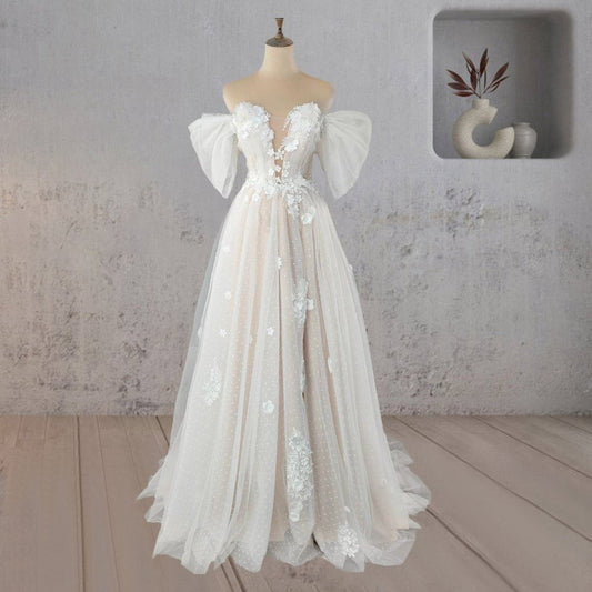 A-line Floral Appliques Polka Dots Wedding Dresses with Slit