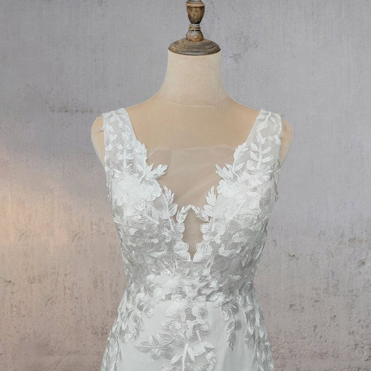 Mermaid Lace Illusion V Neck Sleeveless Backless Wedding Dresses