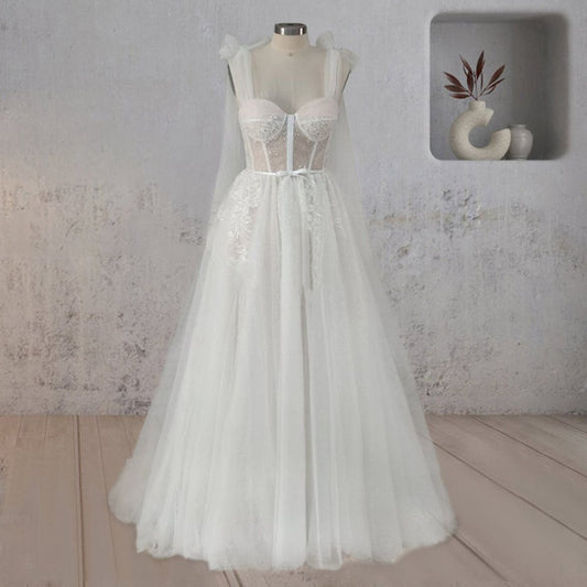 A-line Tulle Lace Flattering Wedding Dresses with Slit
