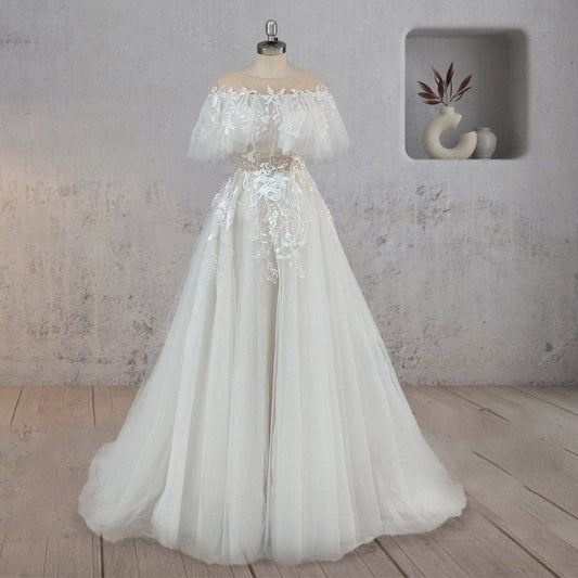 A-line Lace Button CoveBack Tulle Wedding Dresses