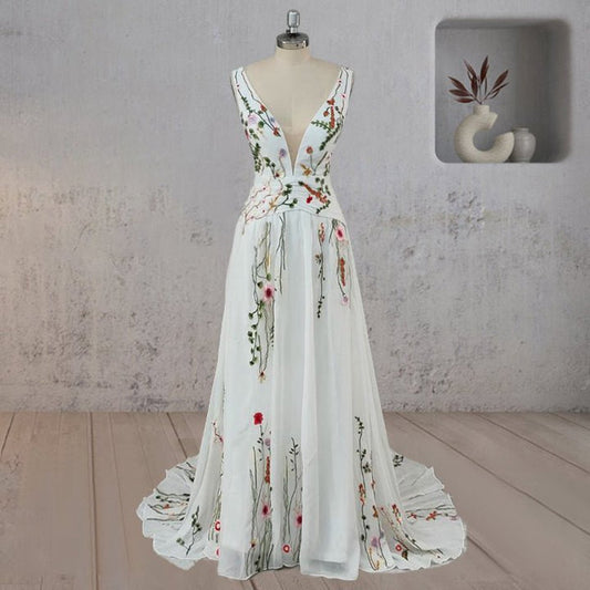A-line Flower Appliqued Majesty Wedding Dresses
