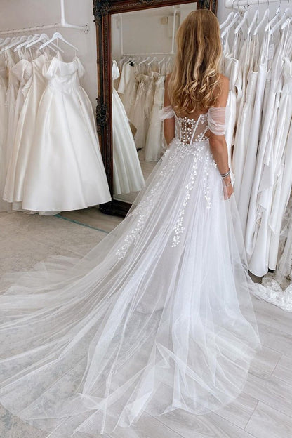 A-line Sweetheart Tulle Appliques Wedding Dresses