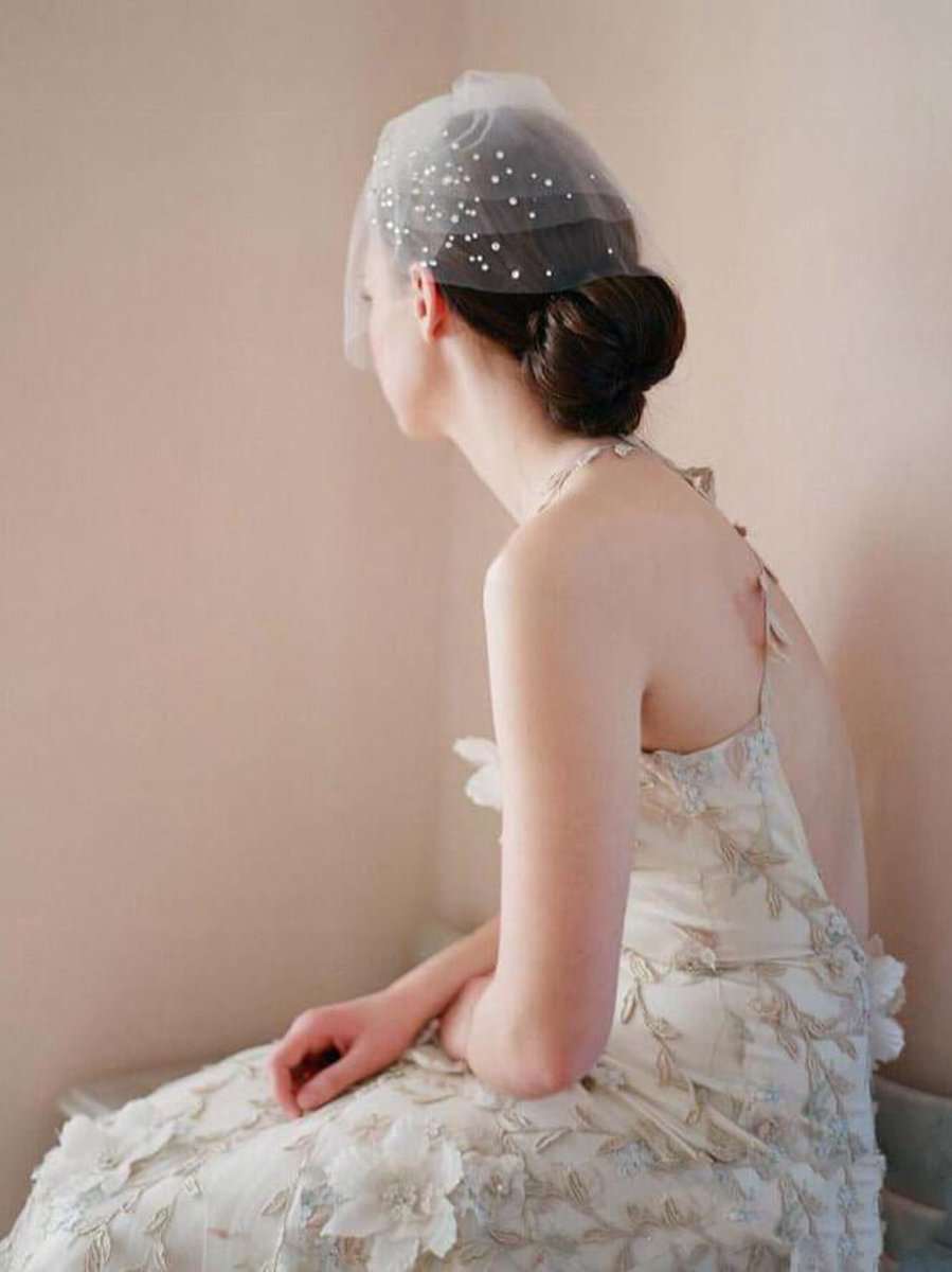Simple Vintage-Inspired Birdcage Veils Ivory Blusher Veil