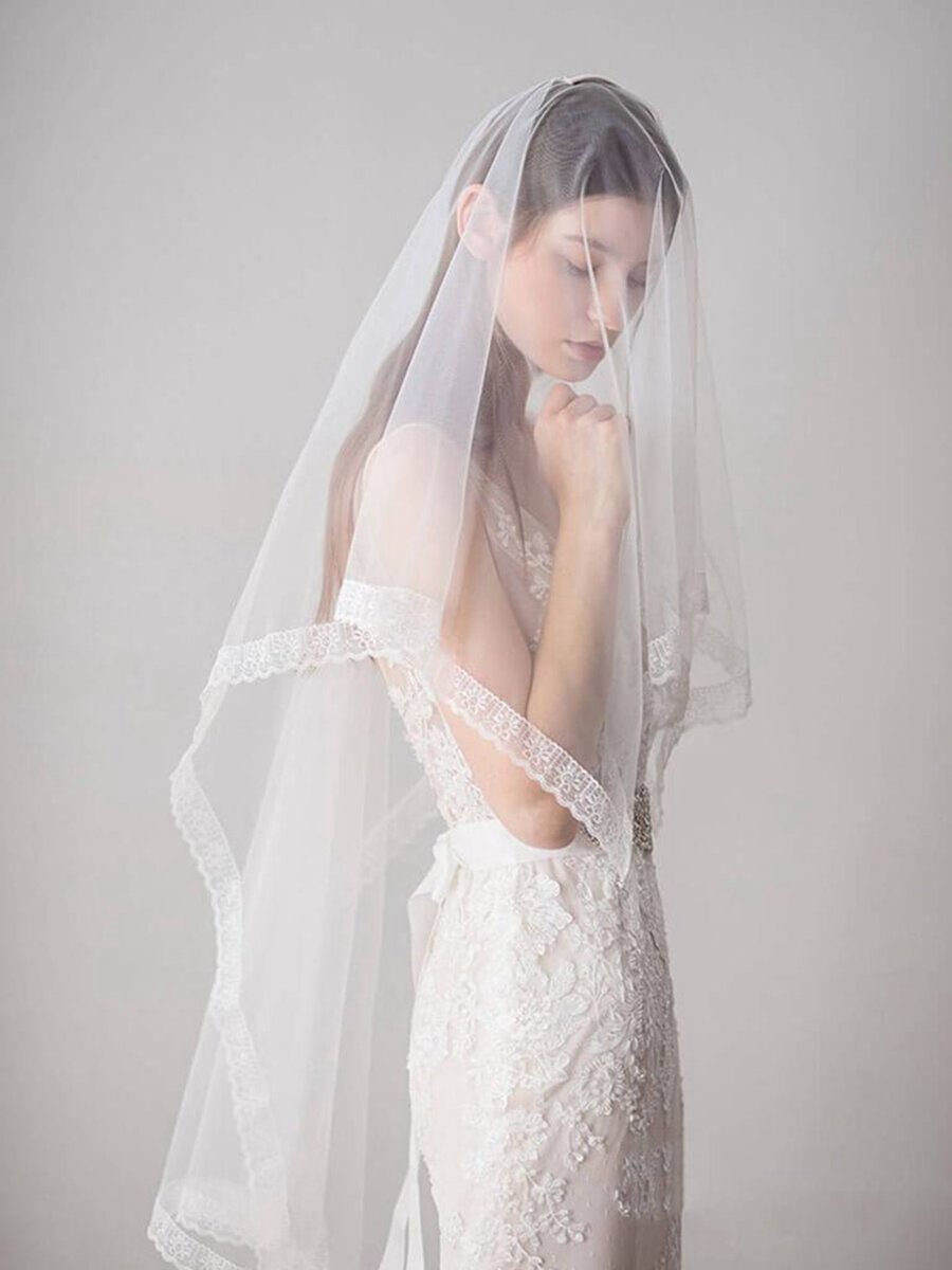 Lace Hemline Ivory Tulle Wedding Veils