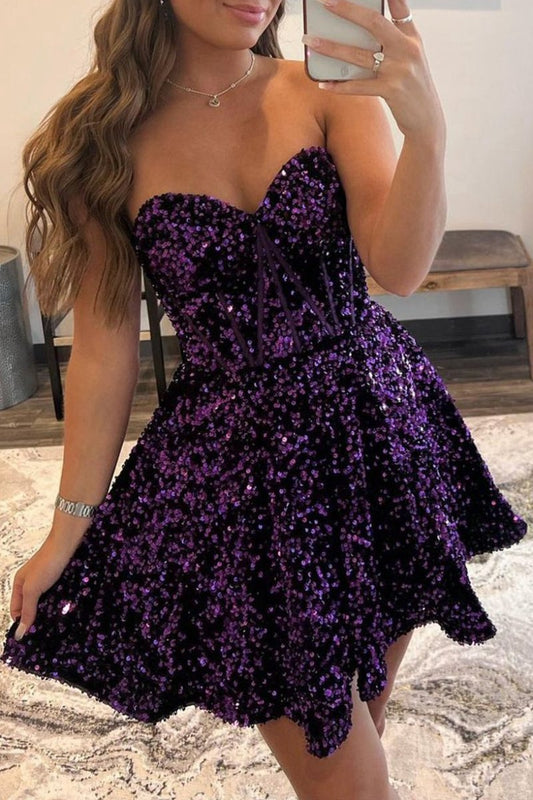 A-line Sweetheart Sequins Short Homecoming Dresses