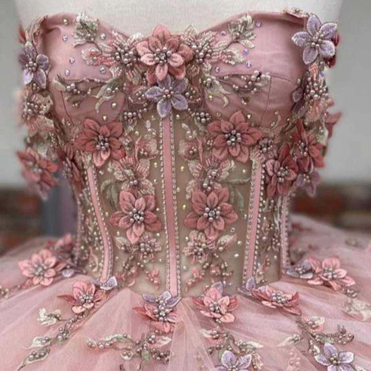 Tulle Appliques Strapless Quinceanera Dresses