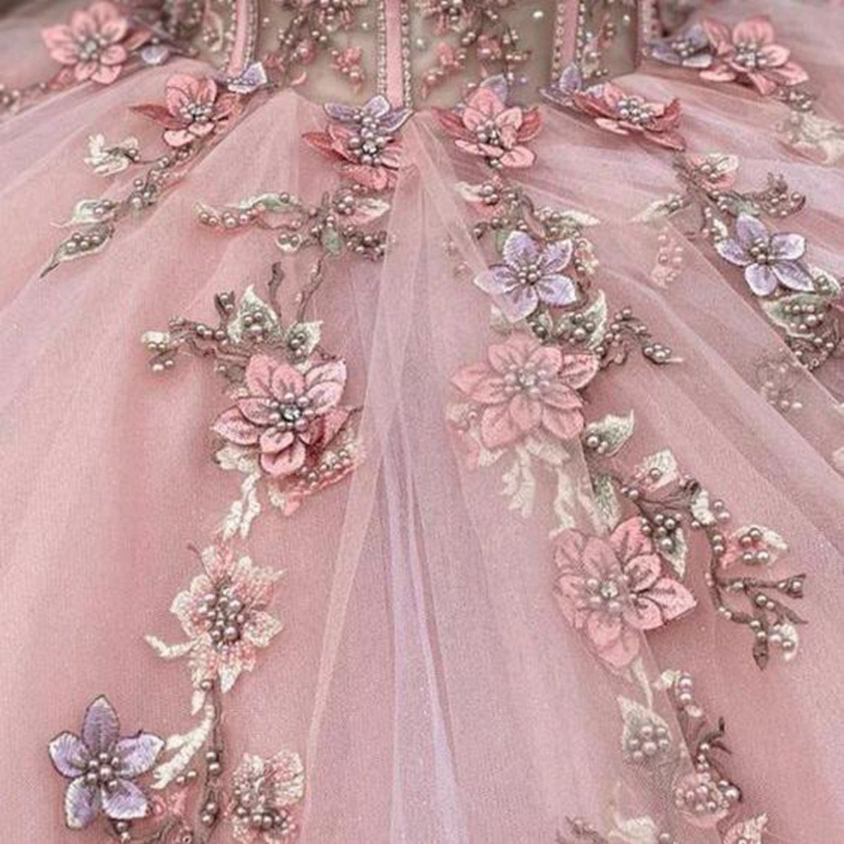 Tulle Appliques Strapless Quinceanera Dresses