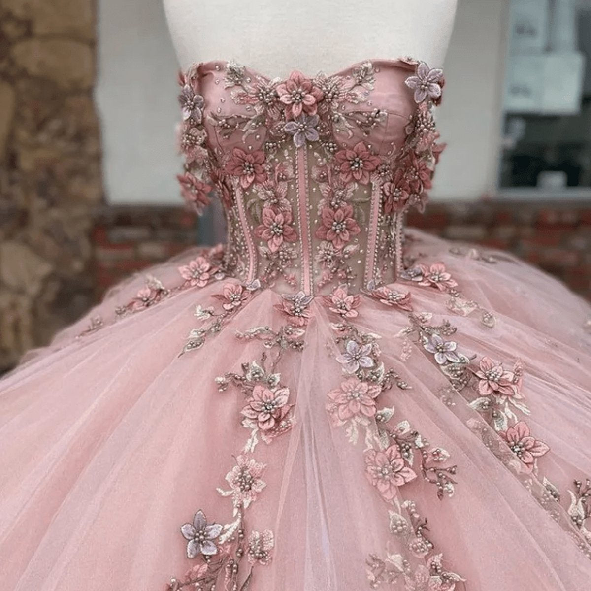 Tulle Appliques Strapless Quinceanera Dresses