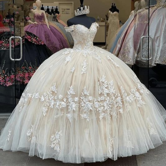 Off the Shoulder Long Lace Appliques Quinceanera Dresses