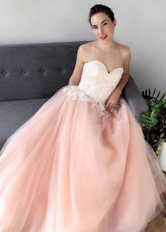 Sweetheart A-line Tulle Skirt Appliques Wedding Dresses