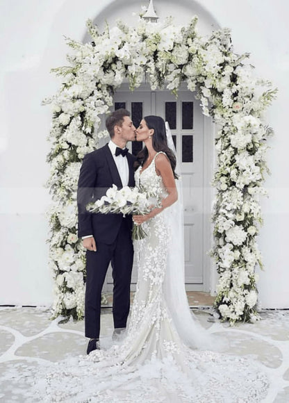 V-Neck Backless Floral Lace Appliques Wedding Dresses with Mermaid Train