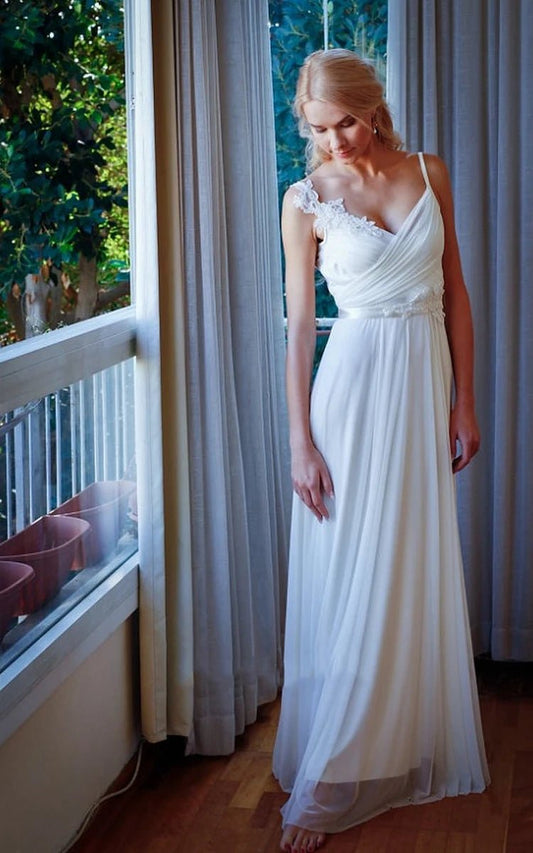 Chiffon Sleeveless Lace Appliques Backless Wedding Dresses with Sash