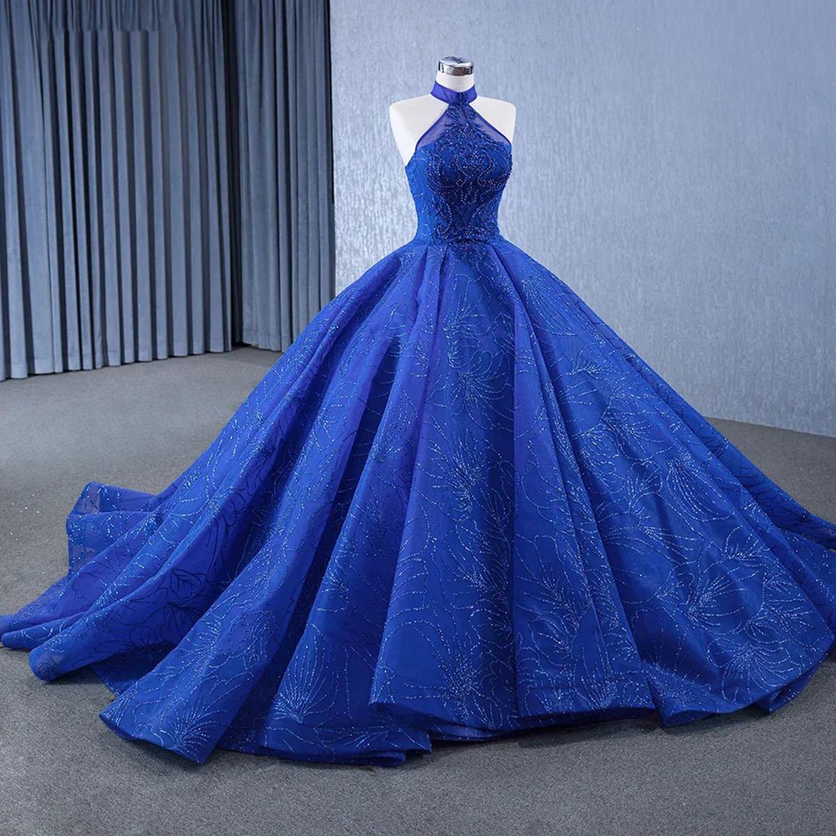 Ball Gown Halter Sleeveless Quinceanera Dresses