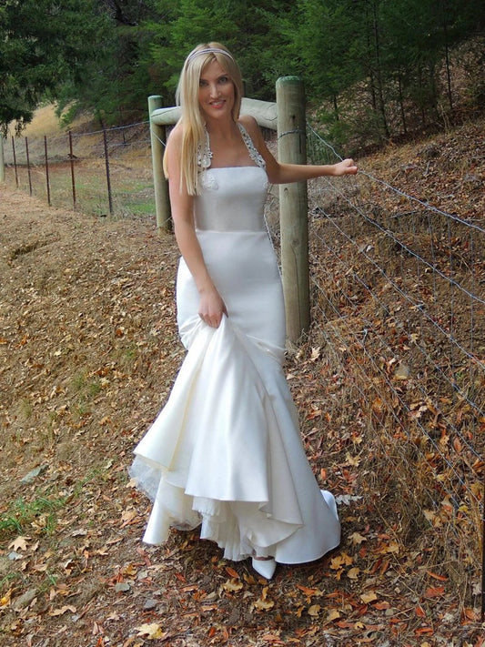 Halter Neck Mermaid Sleeveless Satin Simple Wedding Dresses