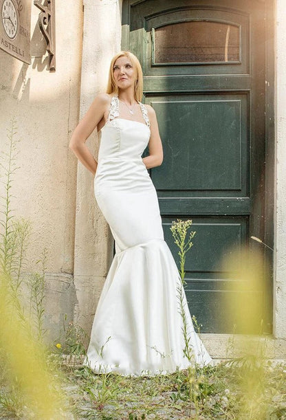 Halter Neck Mermaid Sleeveless Satin Simple Wedding Dresses